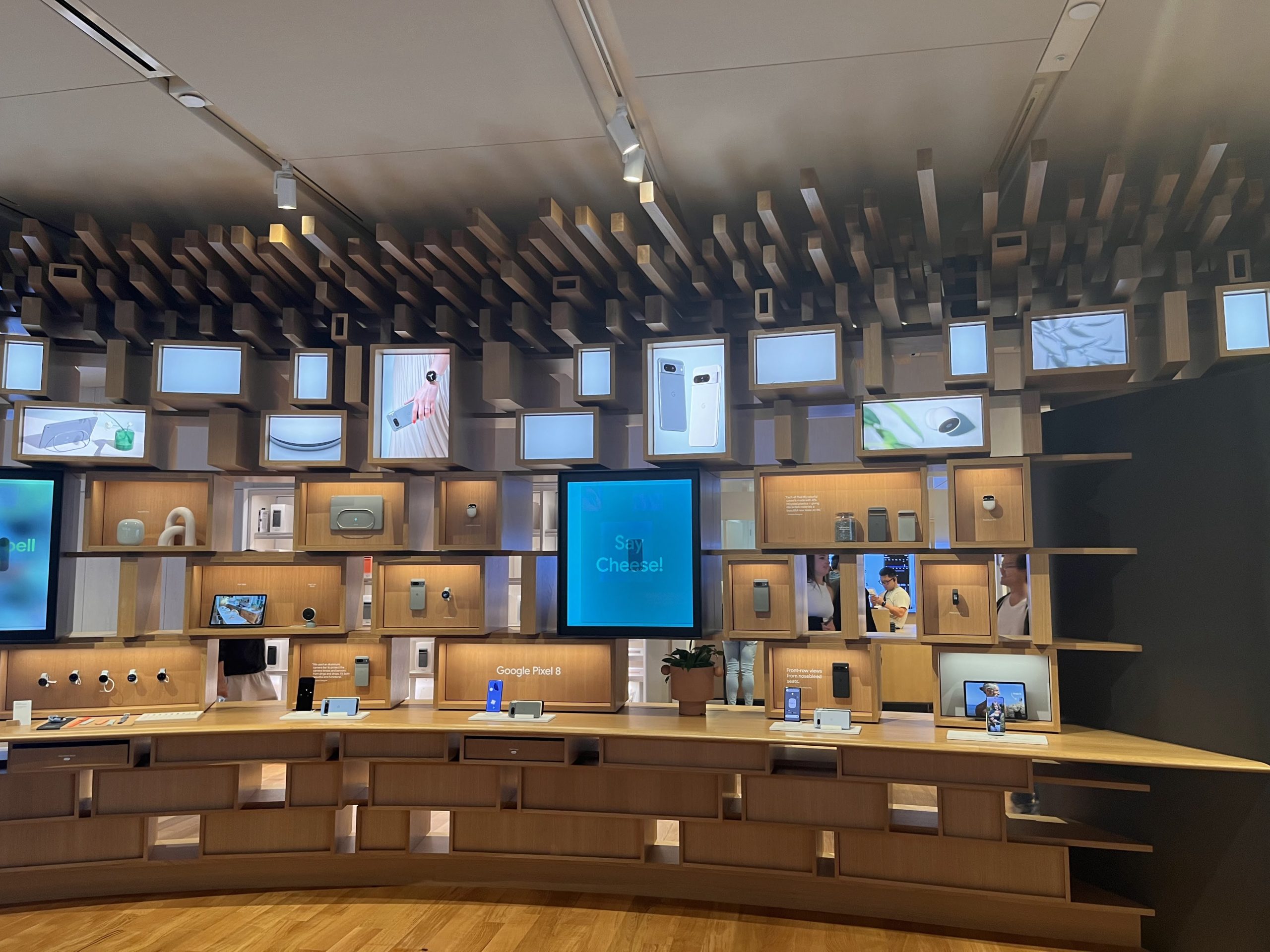 Experience Pixel at Google Store Locations